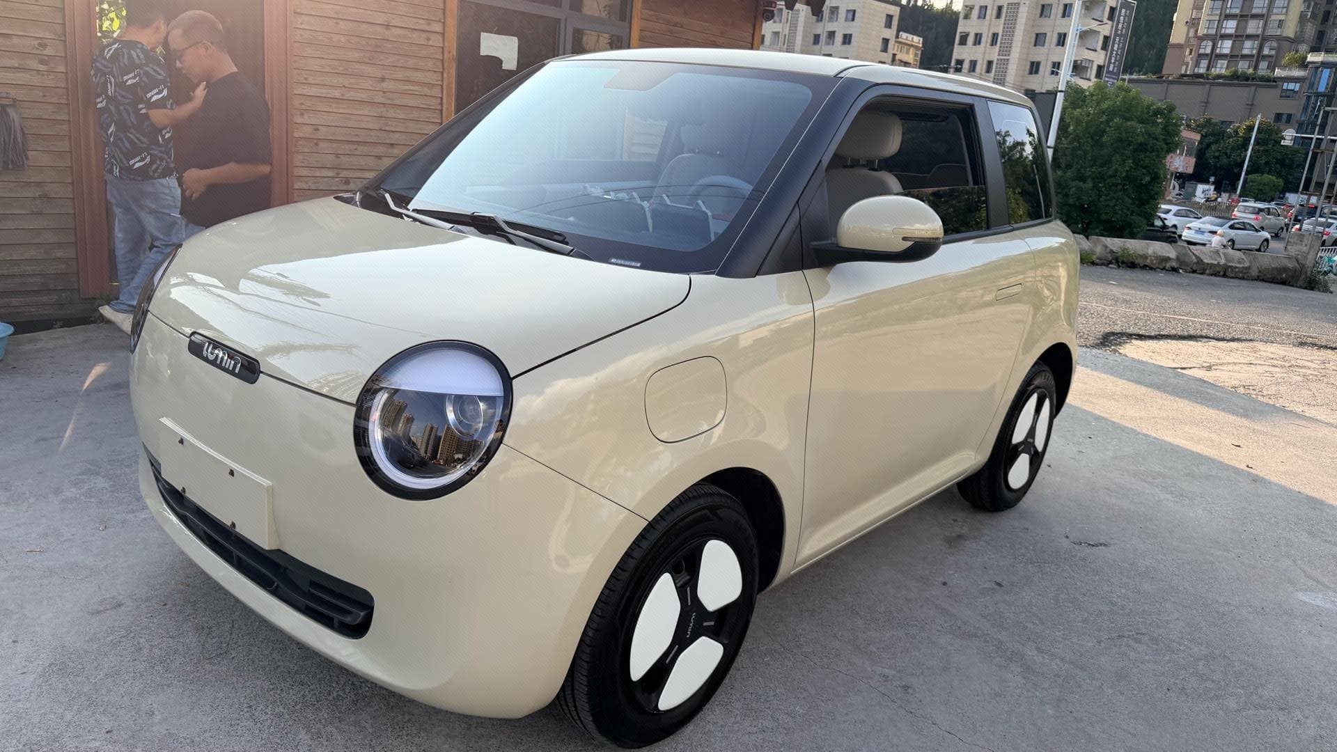 Changan 2024 Lumin 205km Orange Wind Edition, Automatic Transmission exterior