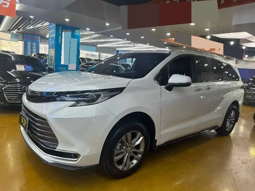 Toyota 2024 Civic 2.5L CVT 4WD Premium Automatic exterior