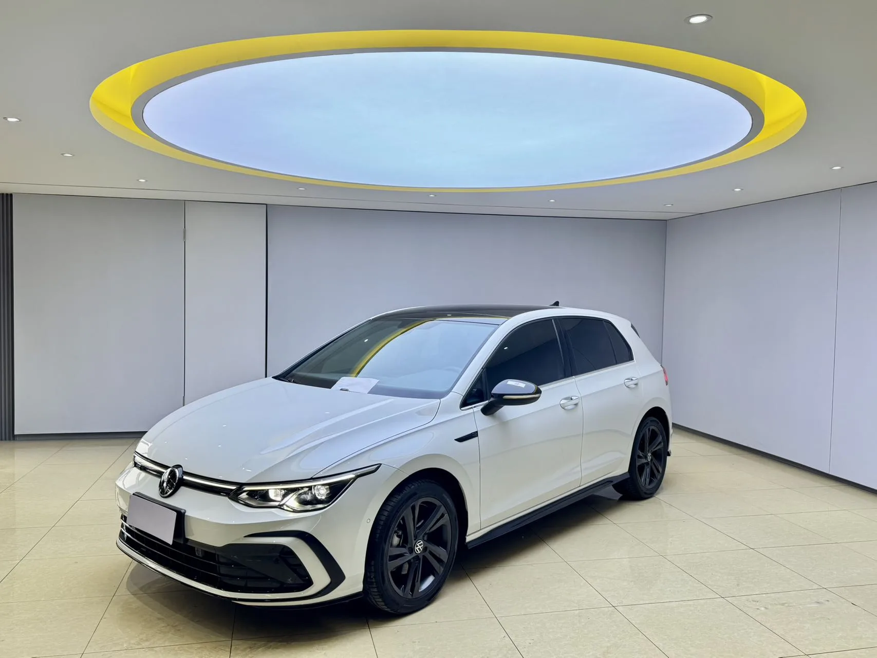 Volkswagen 2023 Golf 8 R-Line 1.4TSI 280TSI Automatic exterior