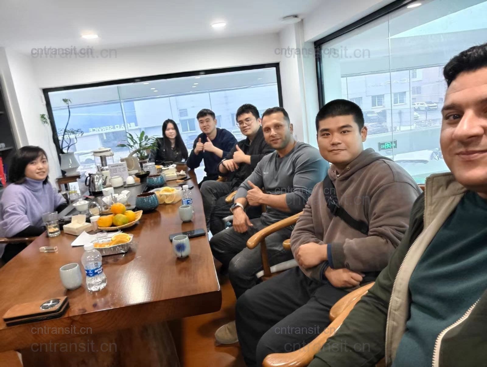 Customer visiting the HainaAuto team
