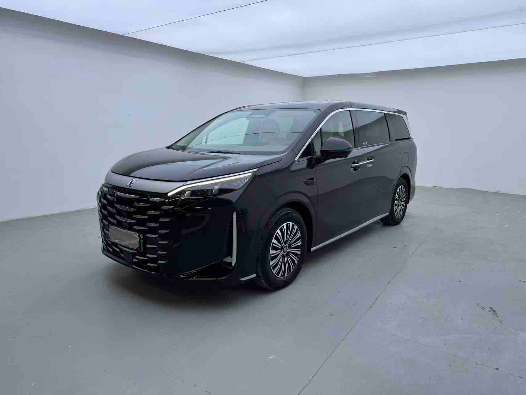 BYD 2025 Xia DM-i 1.5T CVT 100 km "Transcendence" Edition Automatic Transmission exterior