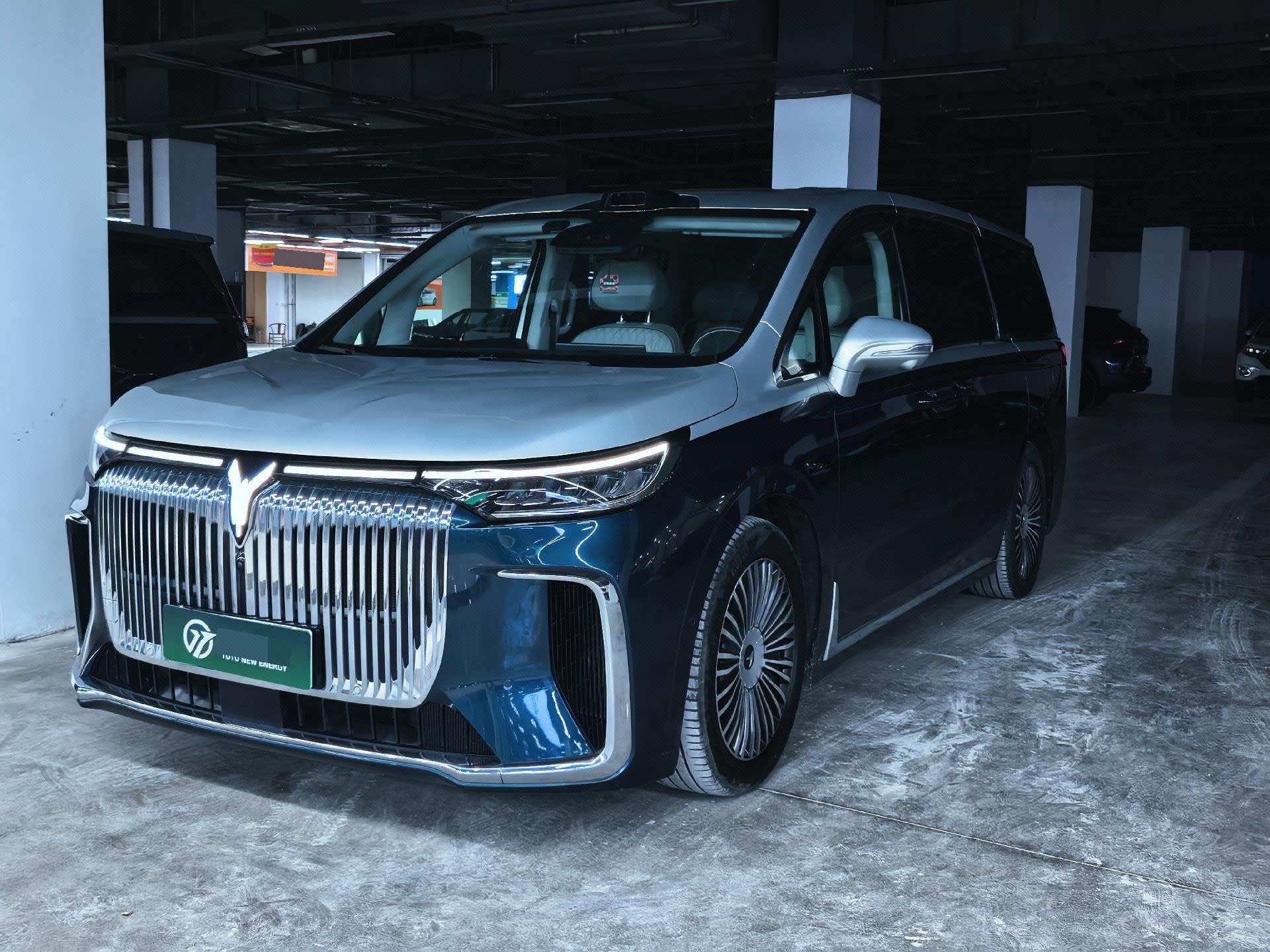 LanTu 2025 Dreamer PHEV 1.5T AWD Flagship Qiankun Edition, Automatic Transmission exterior