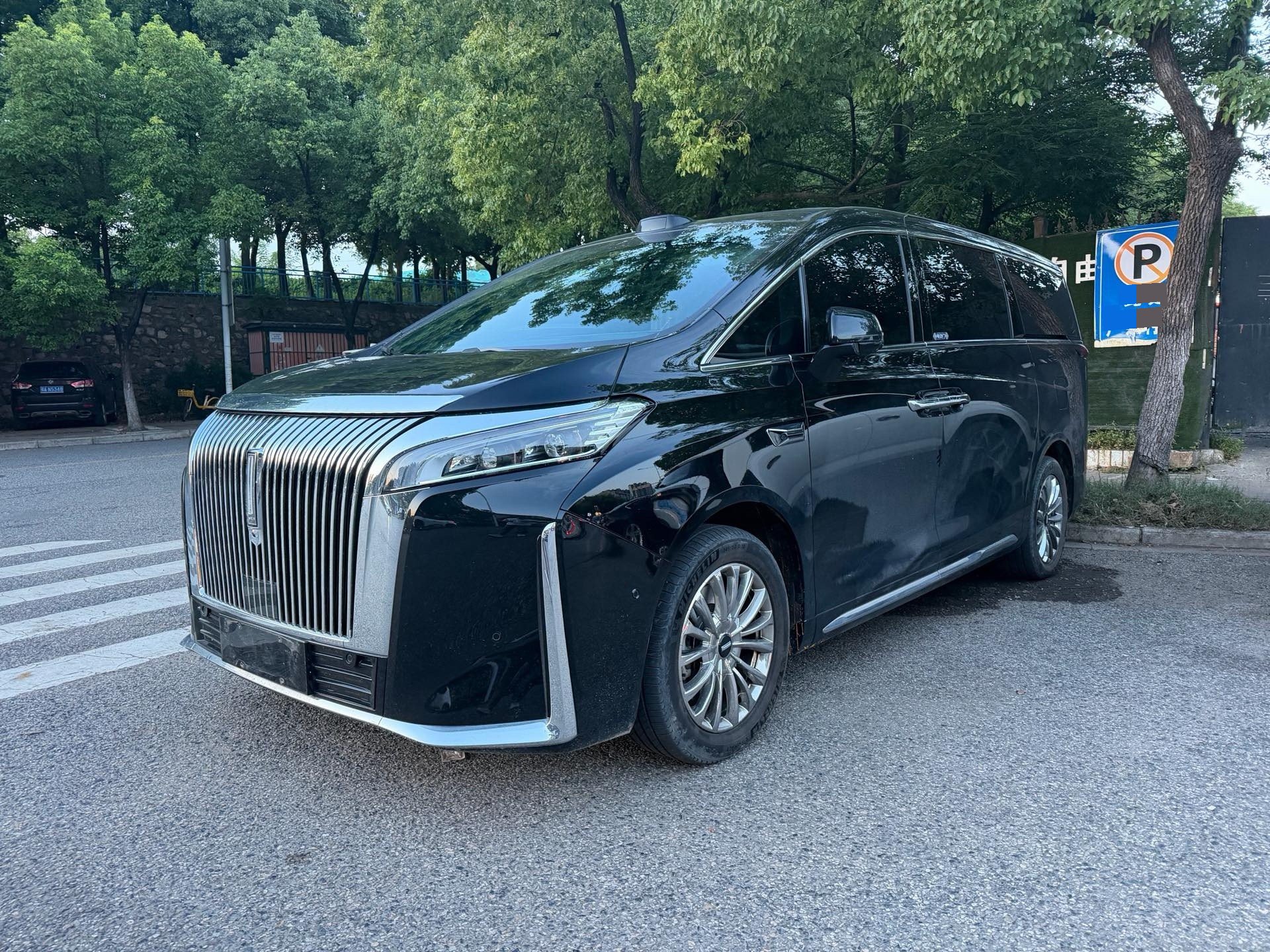 WEY 2025 Gaoshan 8 Hi4 1.5T AWD Automatic exterior