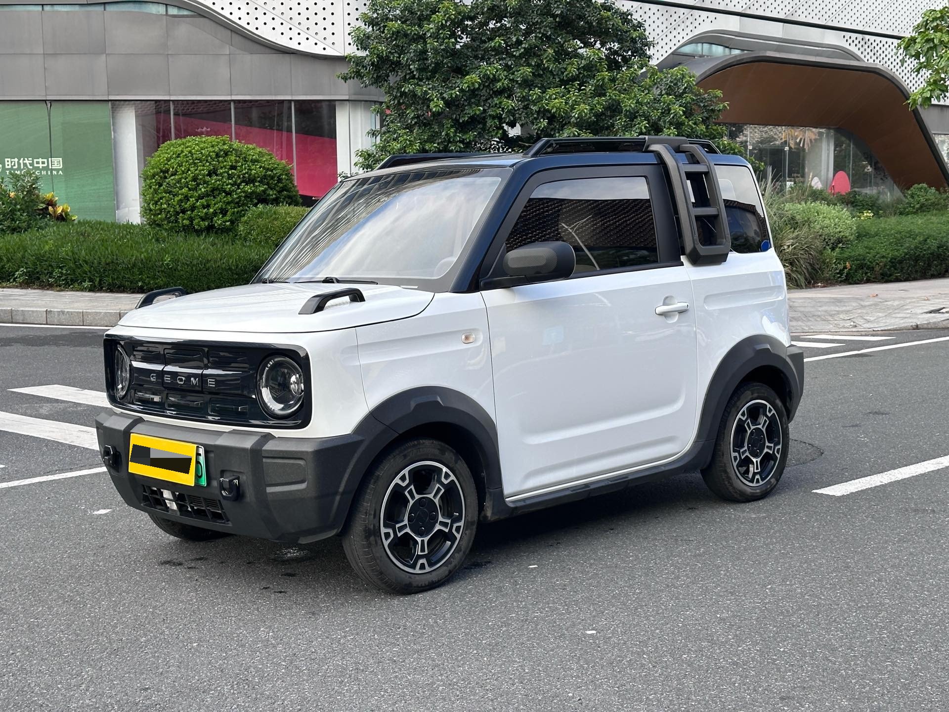 Geely 2025 Panda MINI 210 km Panda Knight Automatic Transmission exterior