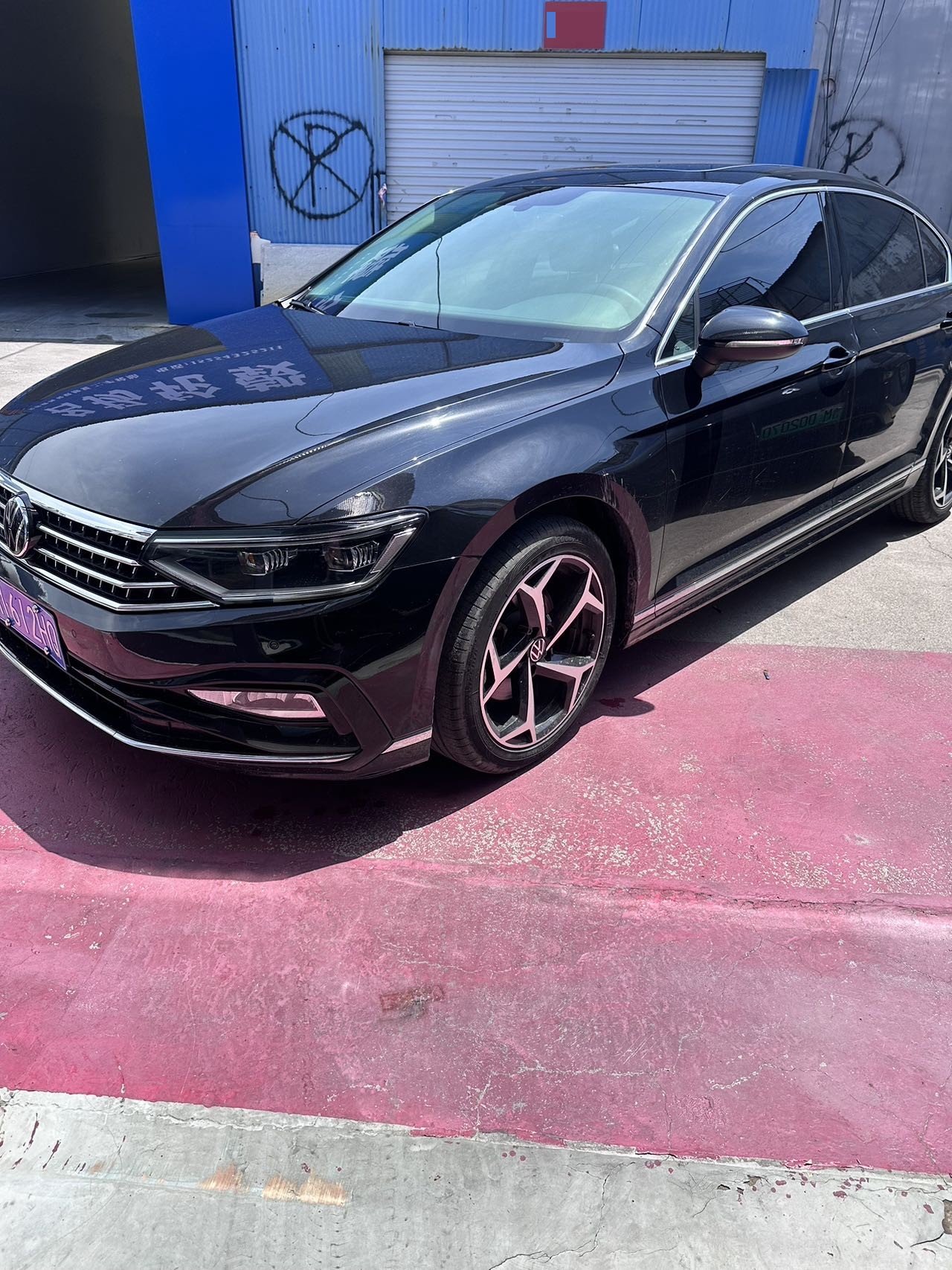 Volkswagen 2023 Magotan 2.0TSI 330TSI 2 Million Units Commemorative Edition Leading Trim, Automatic Transmission exterior