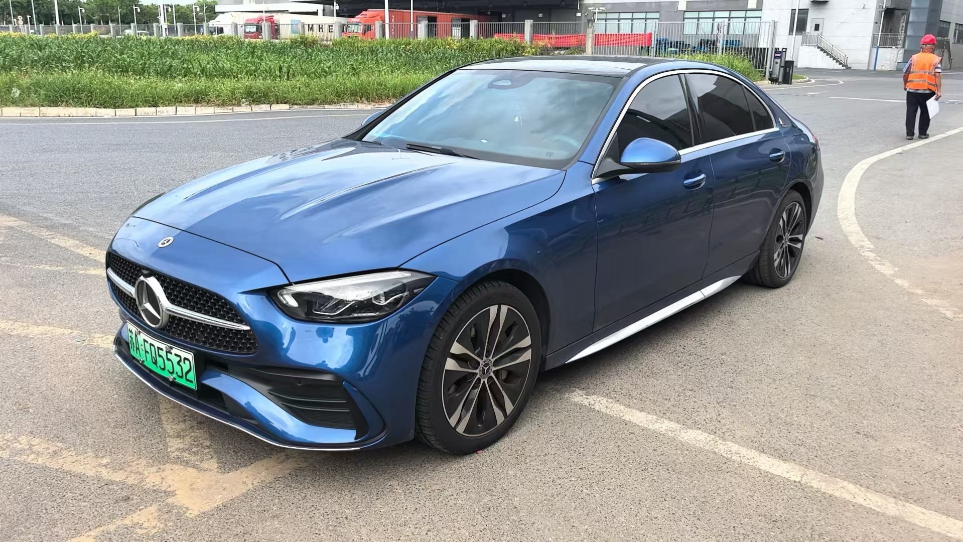 Mercedes-Benz C-Class Electric, 2023 Model Year C 350 eL exterior