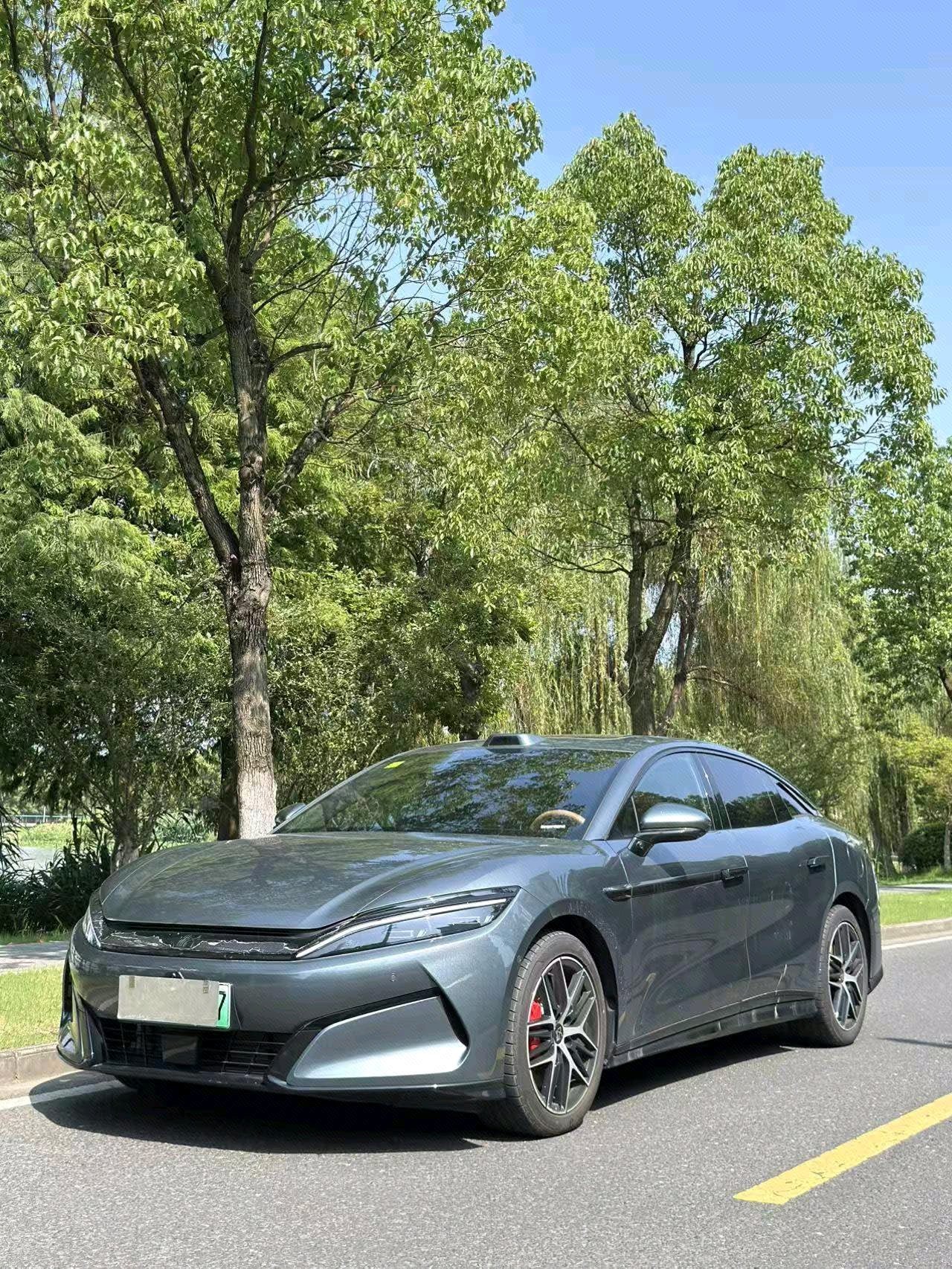 Han L 2025 DM-p AWD LiDAR Flagship exterior