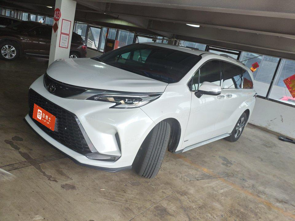 Toyota 2024 Grevia Hybrid 2.5 CVT Luxury Edition Automatic Transmission exterior