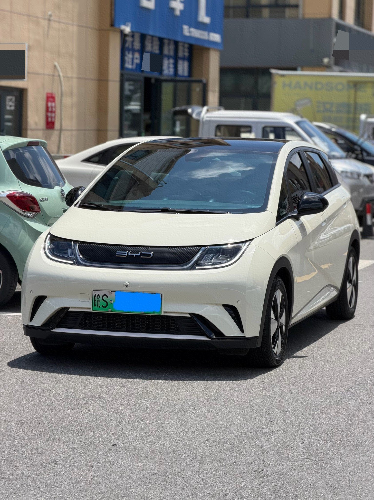 BYD 2023 Dolphin 420km Fashion Edition, Automatic Transmission exterior