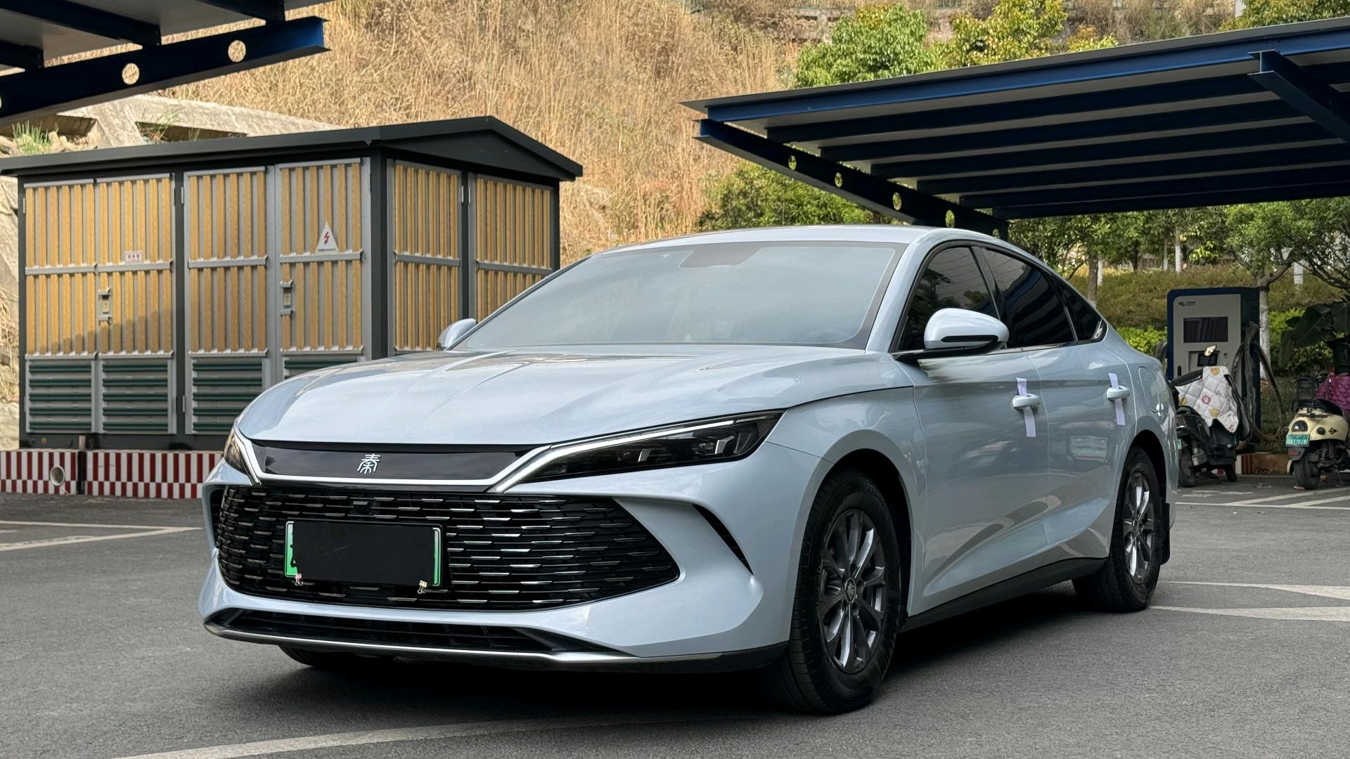 Qin L 2024 DM-i 120KM Transcend Edition exterior