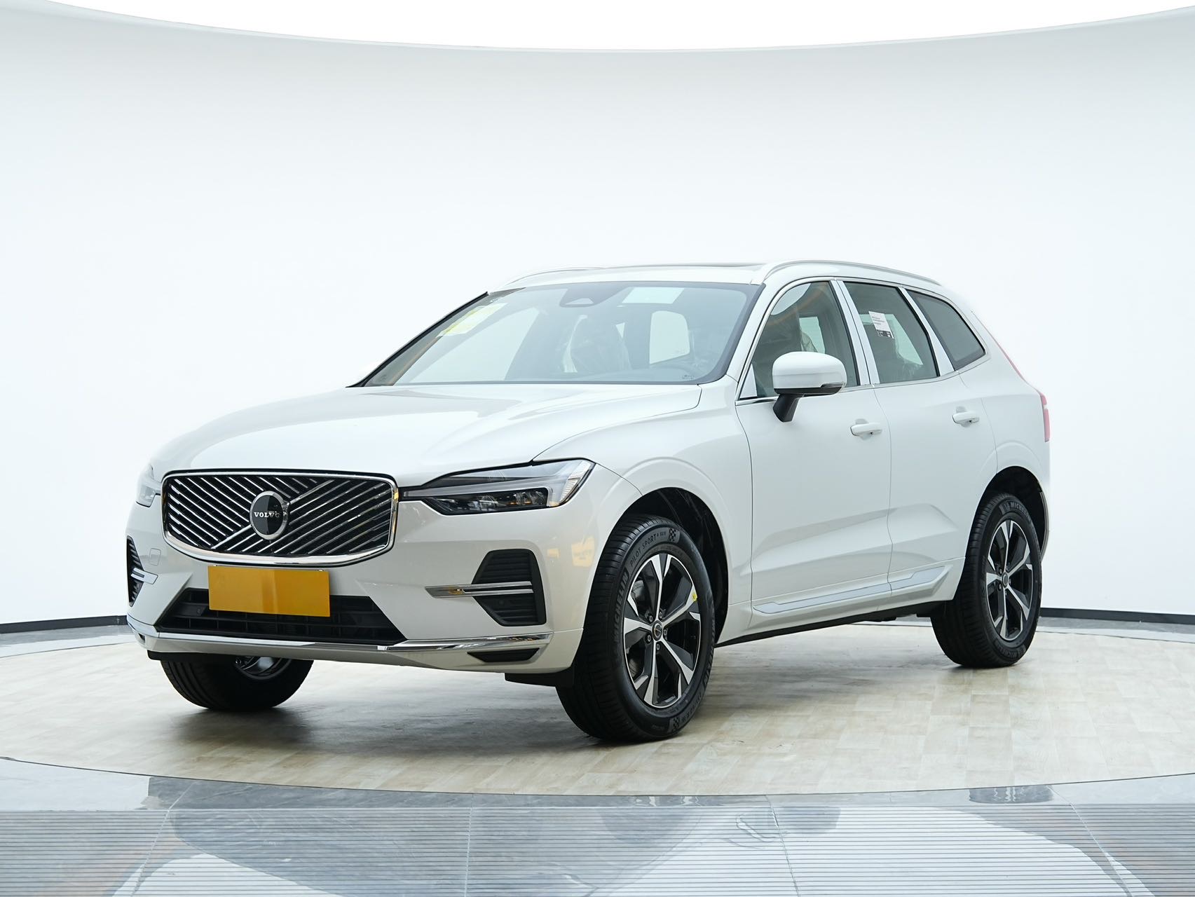 Volvo 2026 XC60 48V 2.0T B5 AWD Smart Comfort Luxury Edition, Automatic Transmission exterior