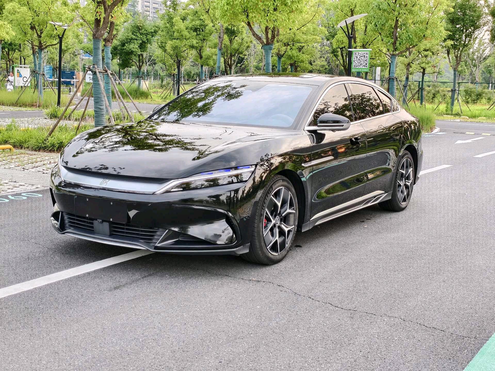 BYD 2024 Han EV 715KM Glory Edition Front-Wheel Drive Flagship Model, Automatic Transmission exterior