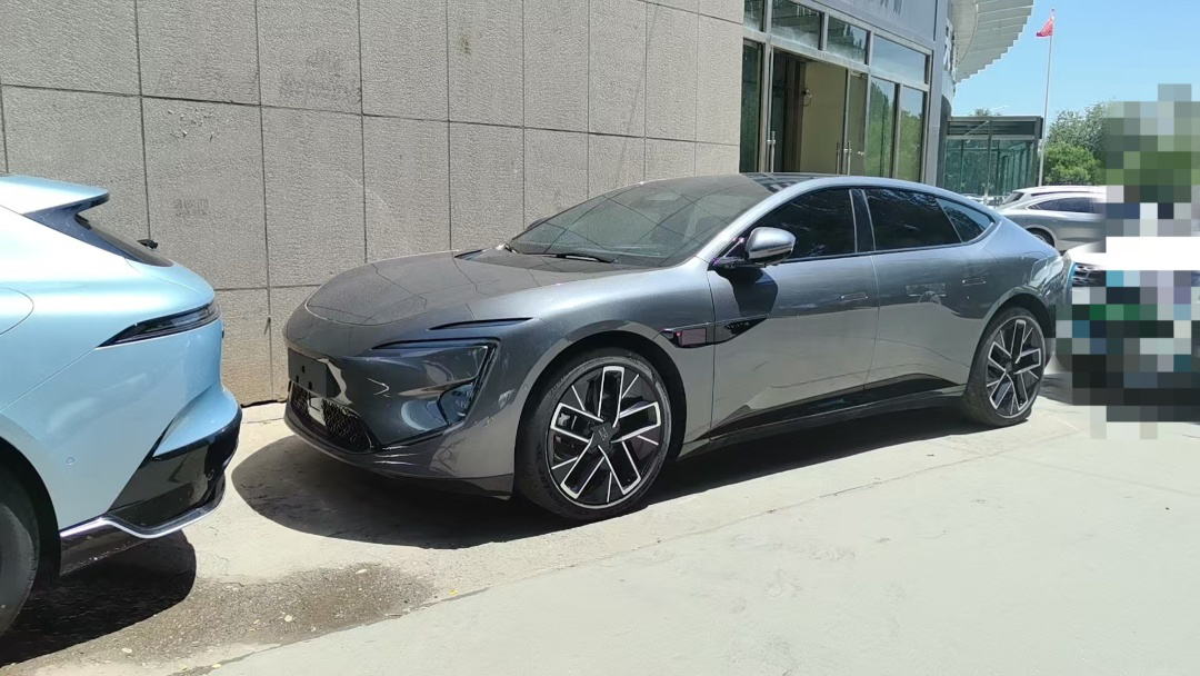 Avita 12 2024 Extended-Range 1.5T Base Model exterior