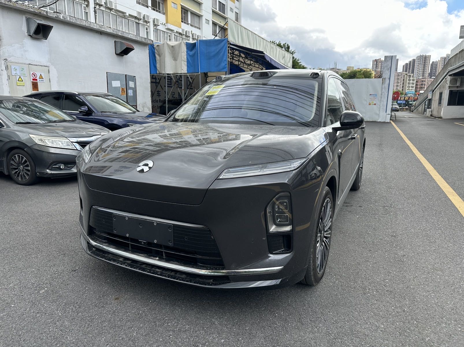 NIO 2026 ES8 6-Seater Executive Luxury Edition, Automatic Transmission exterior
