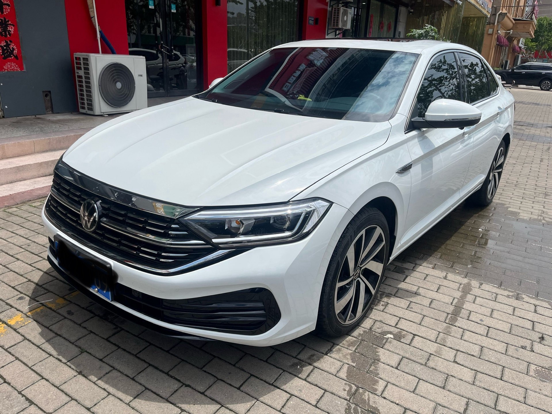 Volkswagen 2024 Jetta 1.5TSI 300TSI Transcend Edition, Automatic Transmission exterior