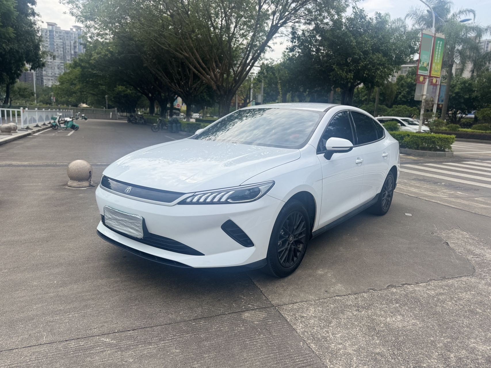 BYD 2024 Qin PLUS EV 510KM Glory Edition, Leading Trim, Automatic Transmission exterior