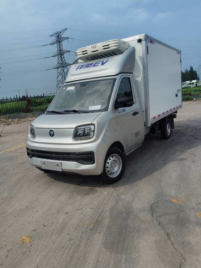 Foton 2024 Xiangling Q 3.05-meter Single-Cab Van-Type Refrigerated Truck, Automatic Transmission exterior