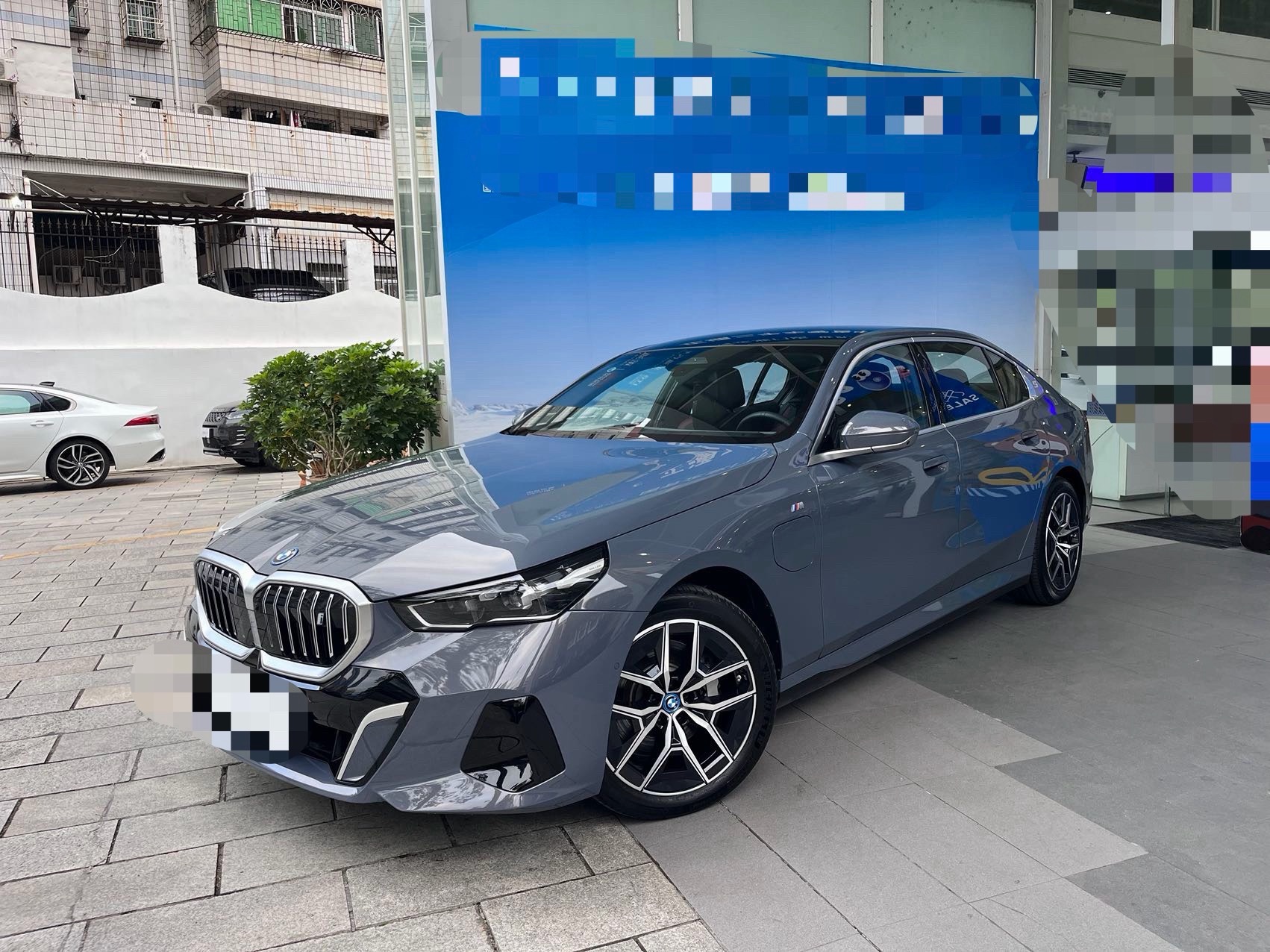 2024 BMW i5 eDrive 35L Premium Edition with M Sport Package exterior