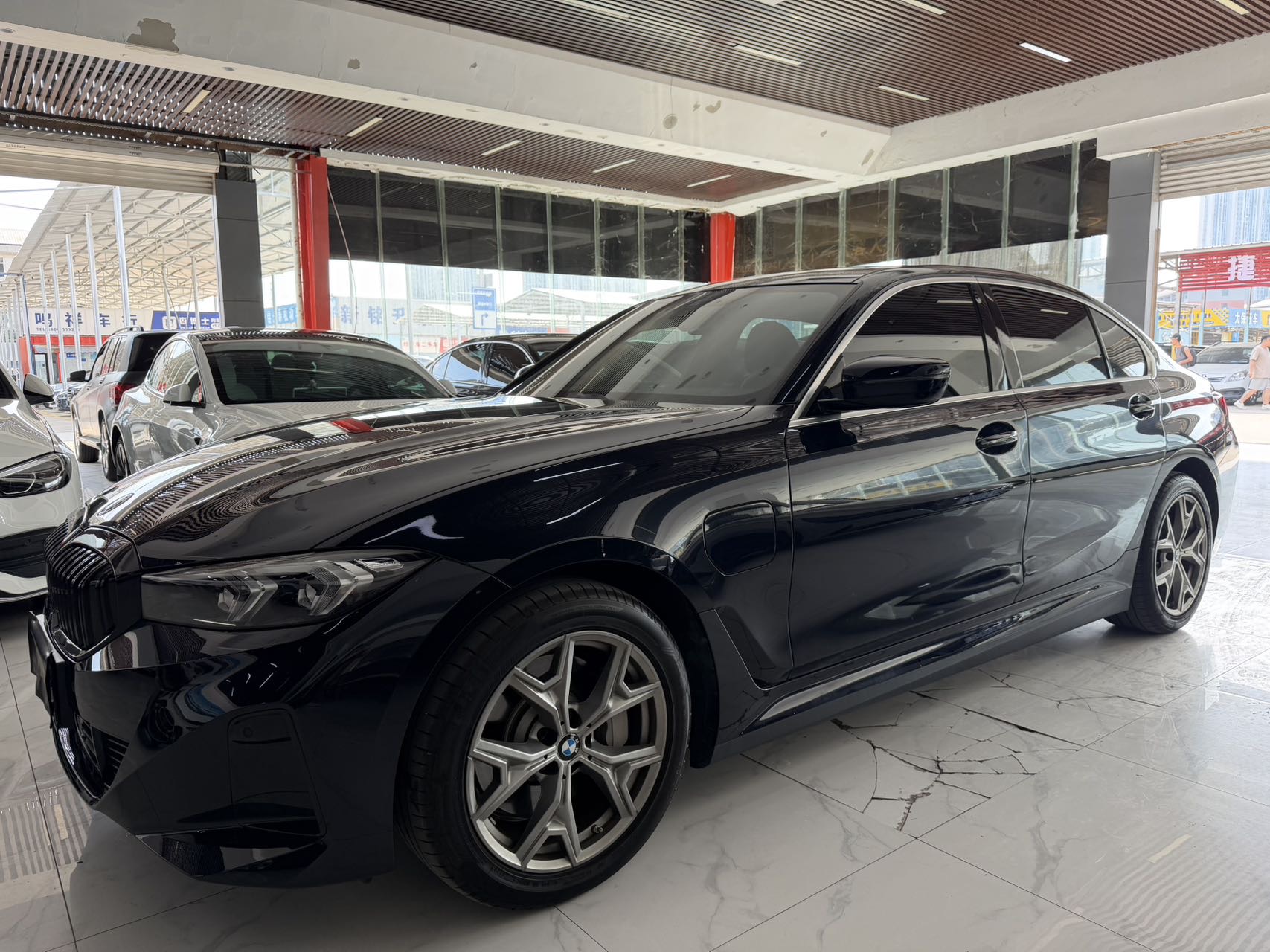 BMW 2025 i3 eDrive 35 L Automatic exterior