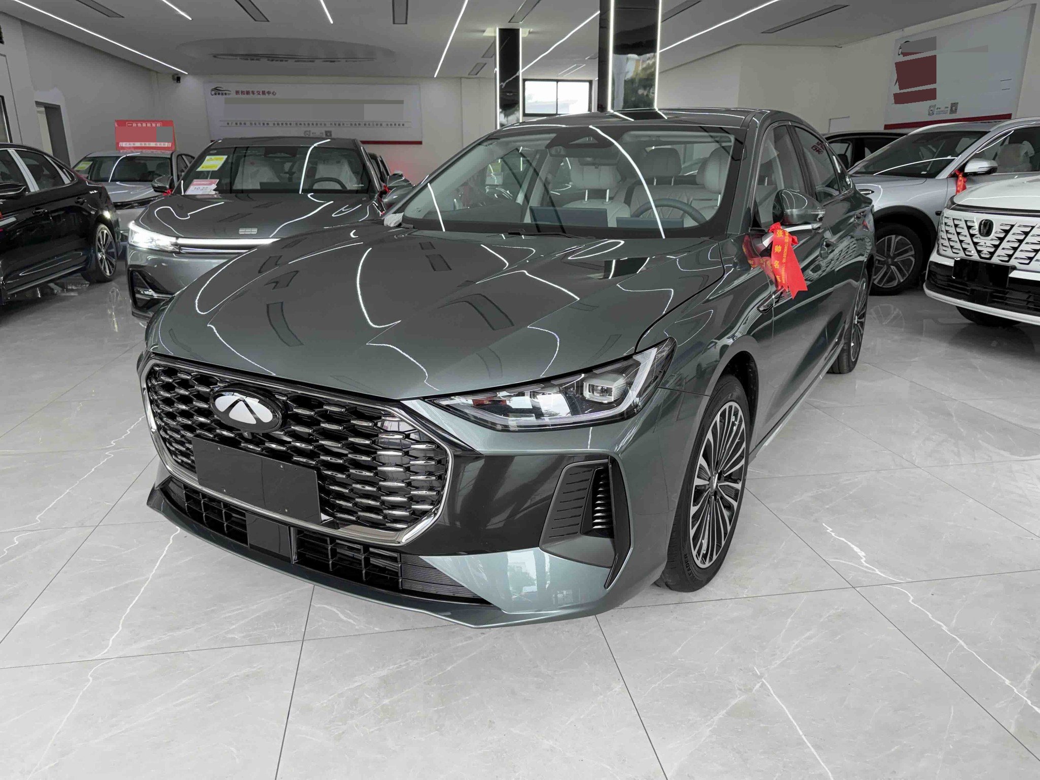Fengyun A8L 2025 Model Year 1.5TGDI 145 km Luxury Edition exterior