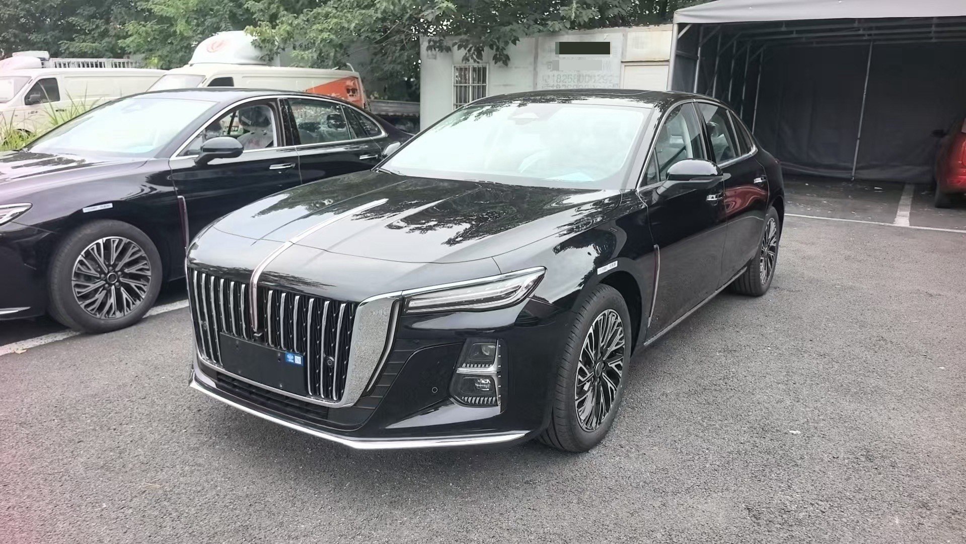 Hongqi 2025 H5 2.0T "Qichang" 500,000th Unit Commemorative Edition, Automatic Transmission exterior