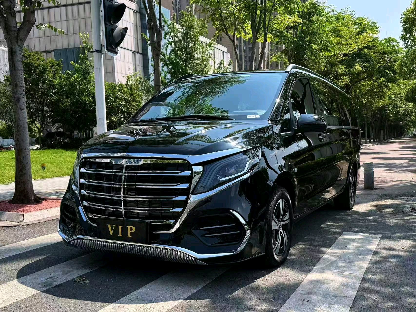 Mercedes-Benz 2024 Vito 2.0T Elite Edition 7-Seater Automatic Transmission exterior