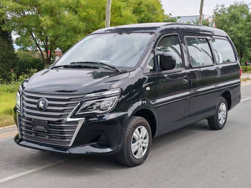 Fengxing Lingzhi M5L 2024 Model Year Lingzhi M5L 1.5T Base Model 7-Seater Manual Transmission exterior