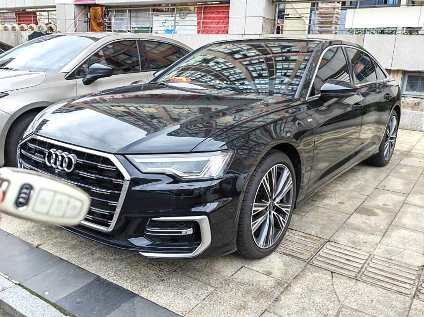 Audi 2025 A6L 2.0 TFSI 45 TFSI Quattro Premium Sport Edition, Automatic Transmission exterior