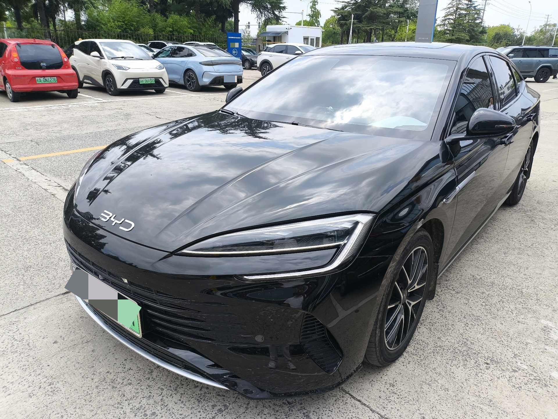 BYD 2025 Seal 07 DM-i 1.5 CVT 125 km Luxury Edition Automatic Transmission exterior