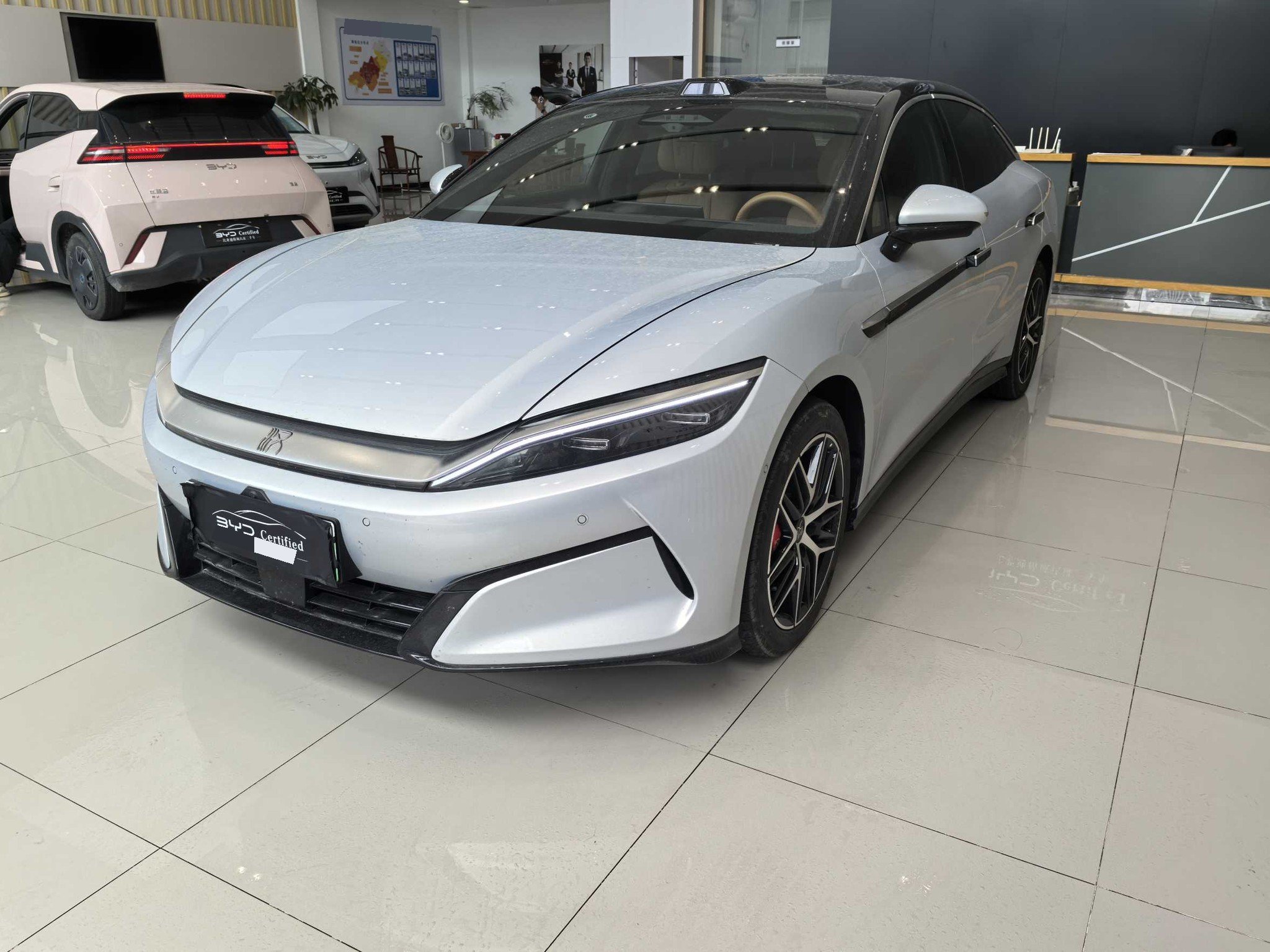 Han L 2025 EV AWD LiDAR Flagship exterior