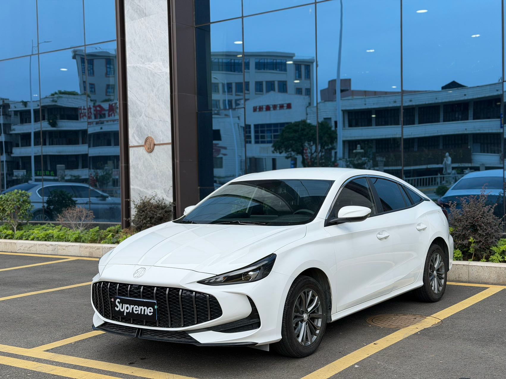 MG 2025 MG5 1.5 CVT 180DVVT Global Premiere Edition, Automatic Transmission exterior