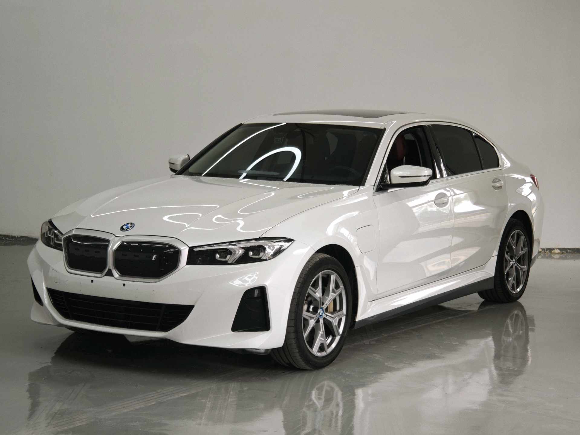 BMW 2025 i3 eDrive 35 L Automatic exterior