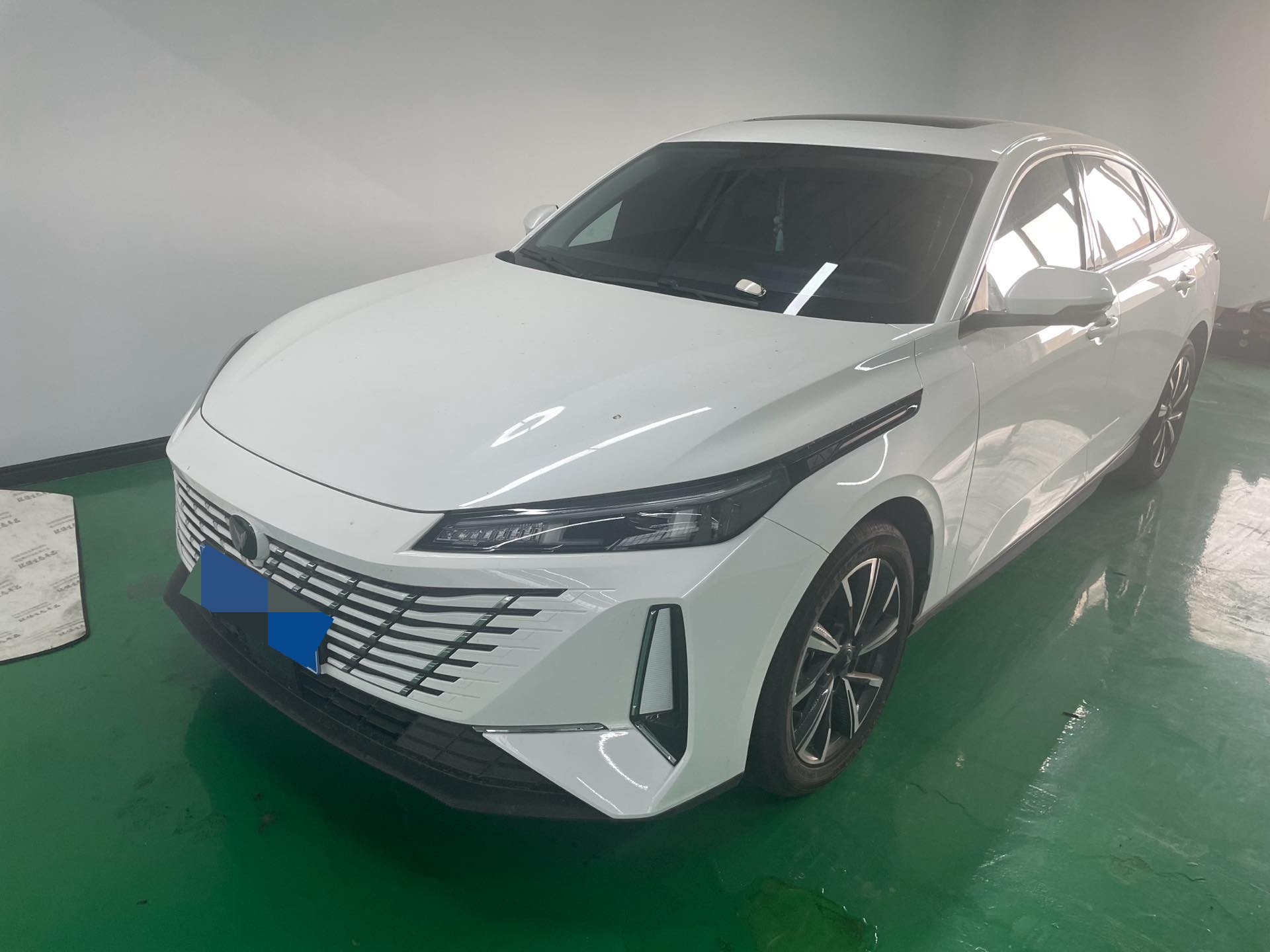 Changan 2025 Eado 1.5T Blue Whale 500Bar Premium Edition, Automatic Transmission exterior