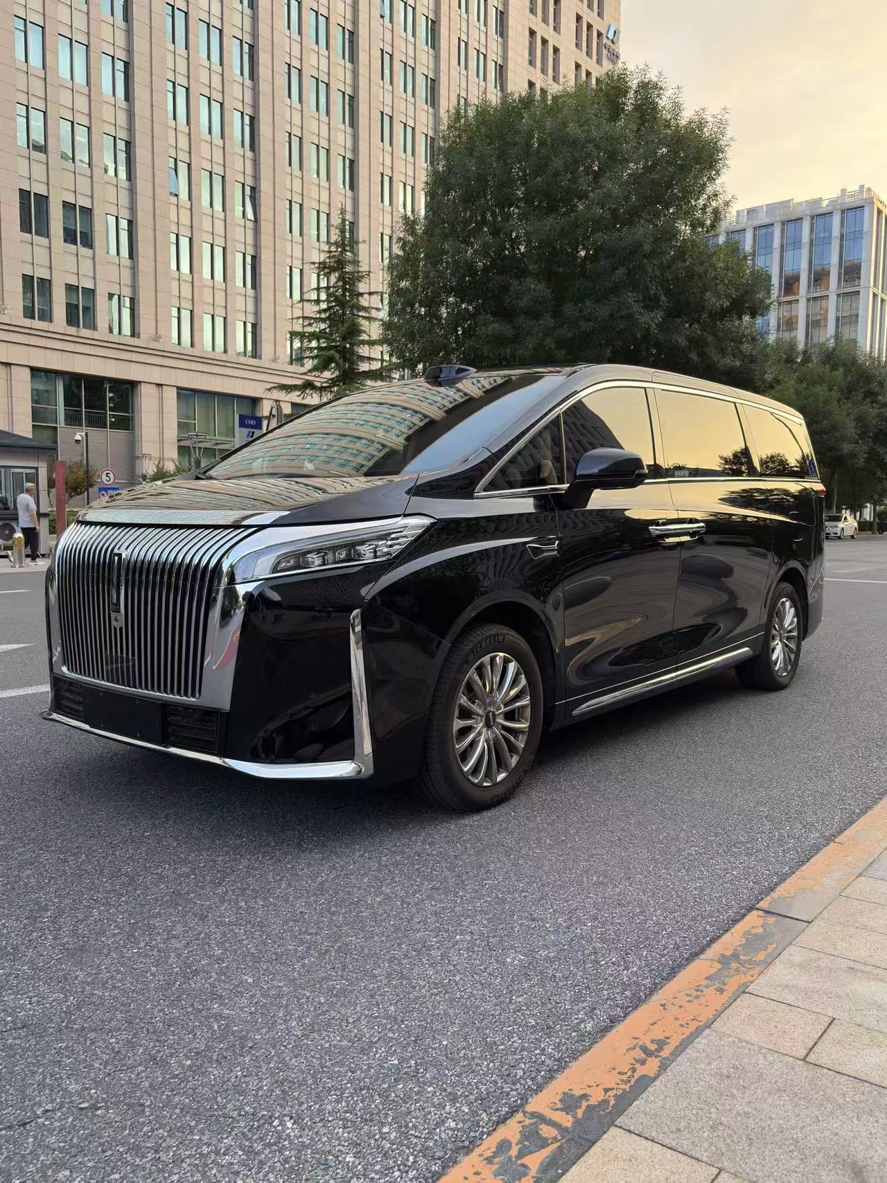 WEY 2025 Gaoshan 8 Hi4 1.5T AWD Automatic exterior