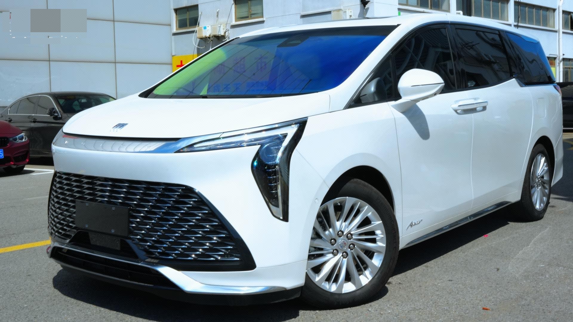 Buick 2025 Century 48V 2.0T "Yunshi" Edition 7-Seater Automatic exterior