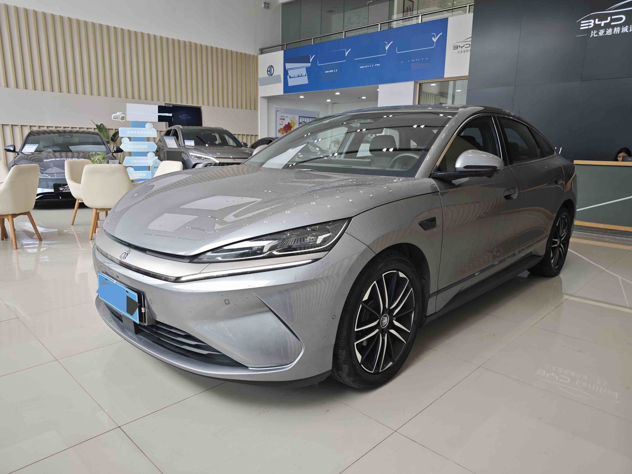 BYD 2025 Qin L EV 545KM Excellence Edition, Automatic Transmission exterior