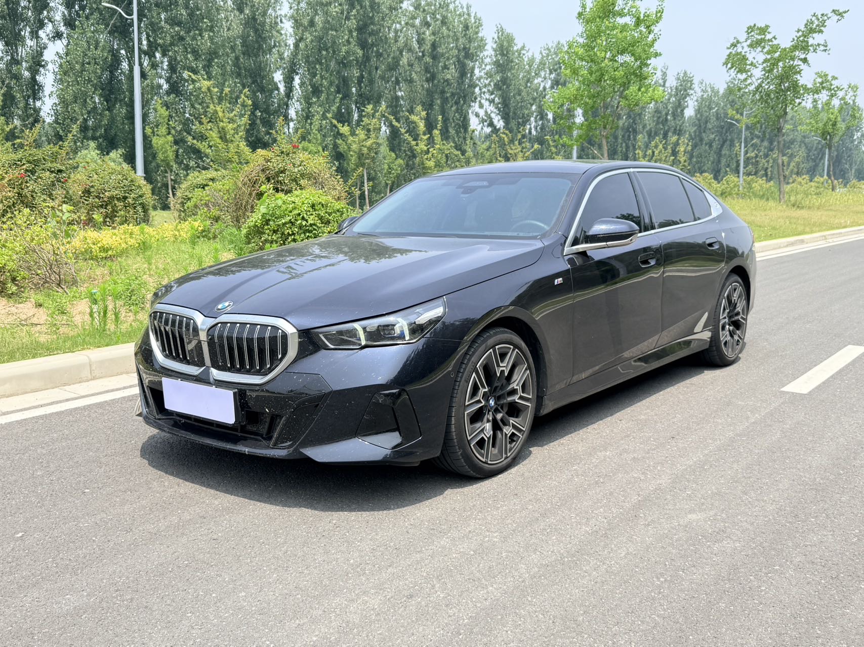 BMW 5 Series 2025 Model Year 530Li 48V 2.0T Premium Edition with M Sport Package, Automatic Transmission exterior