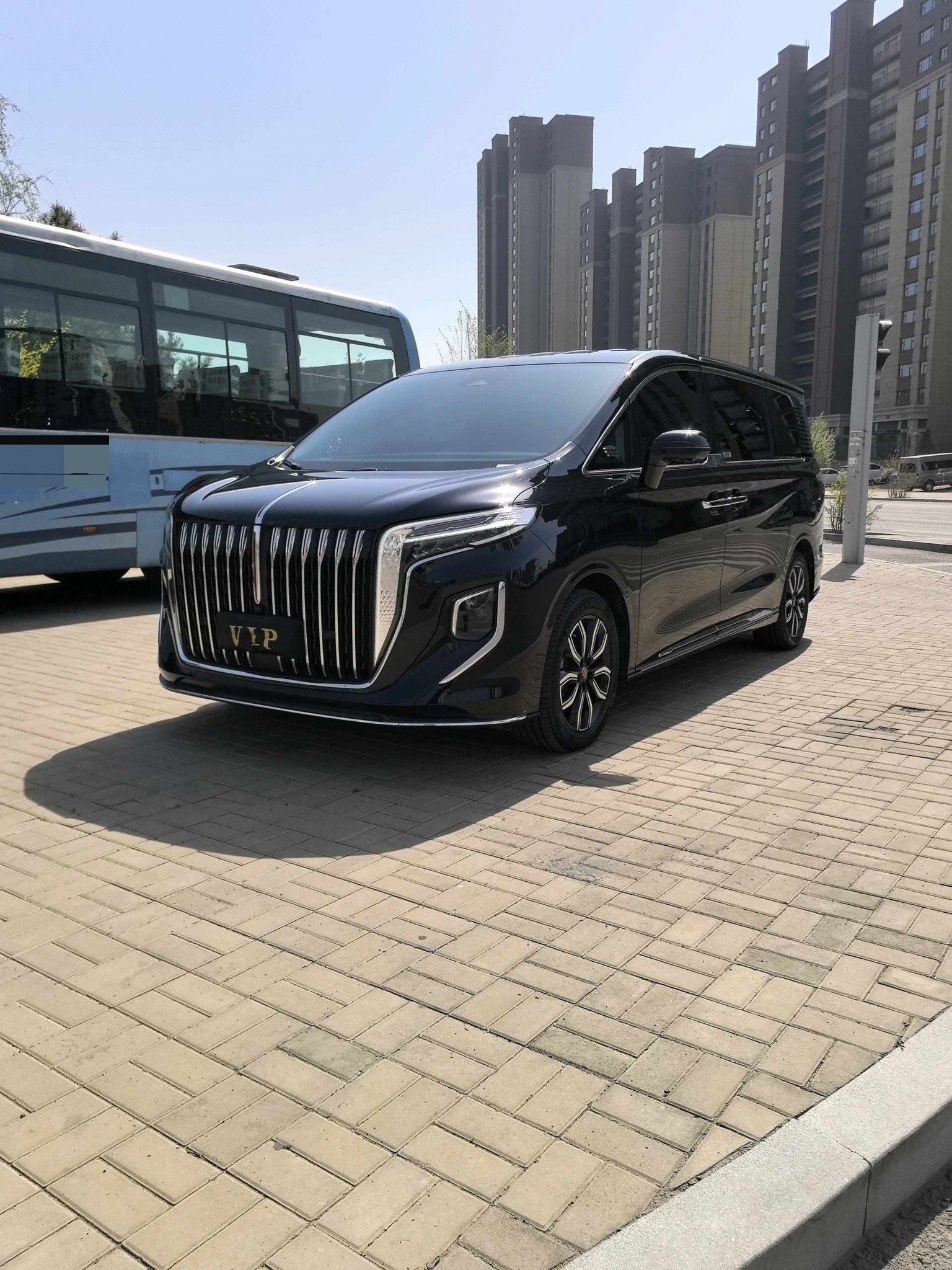 Hongqi HQ9 2023 Model Year 2.0T Smart Connect "Qi Chang" Edition exterior