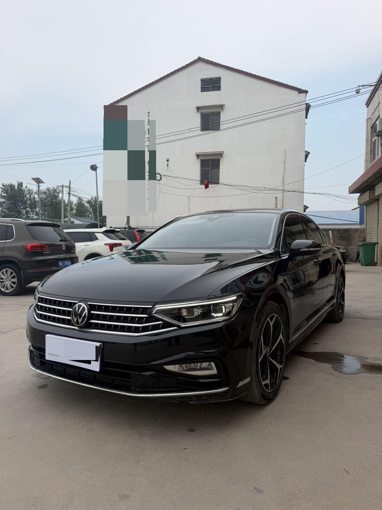 Volkswagen 2025 Magotan 2.0TSI 330TSI 2 Million Units Special Edition Luxury Model, Automatic Transmission exterior