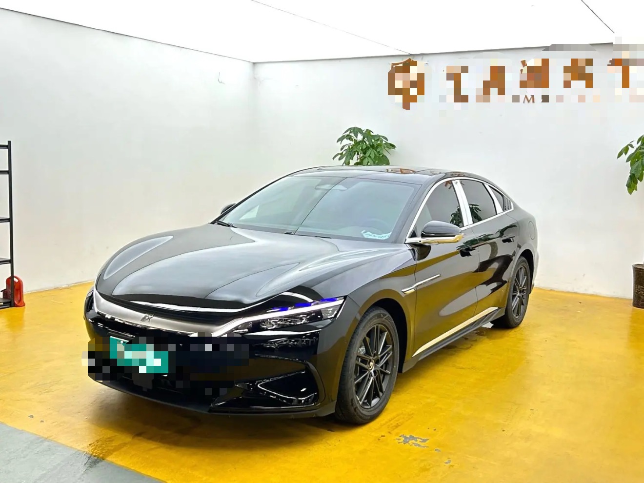 BYD Han BYD Han 2026 Model Year DM-i Intelligent Driving Edition 245KM Premium Automatic Transmission exterior