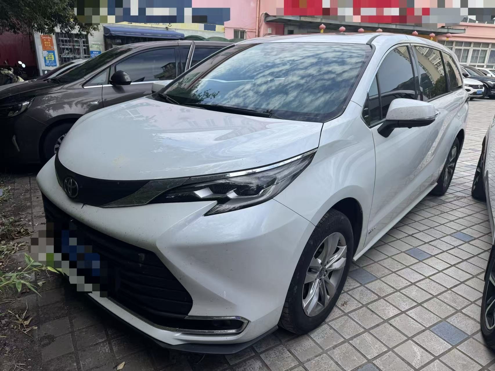 Toyota 2024 Sienna 2.5 CVT Comfort Edition Automatic exterior