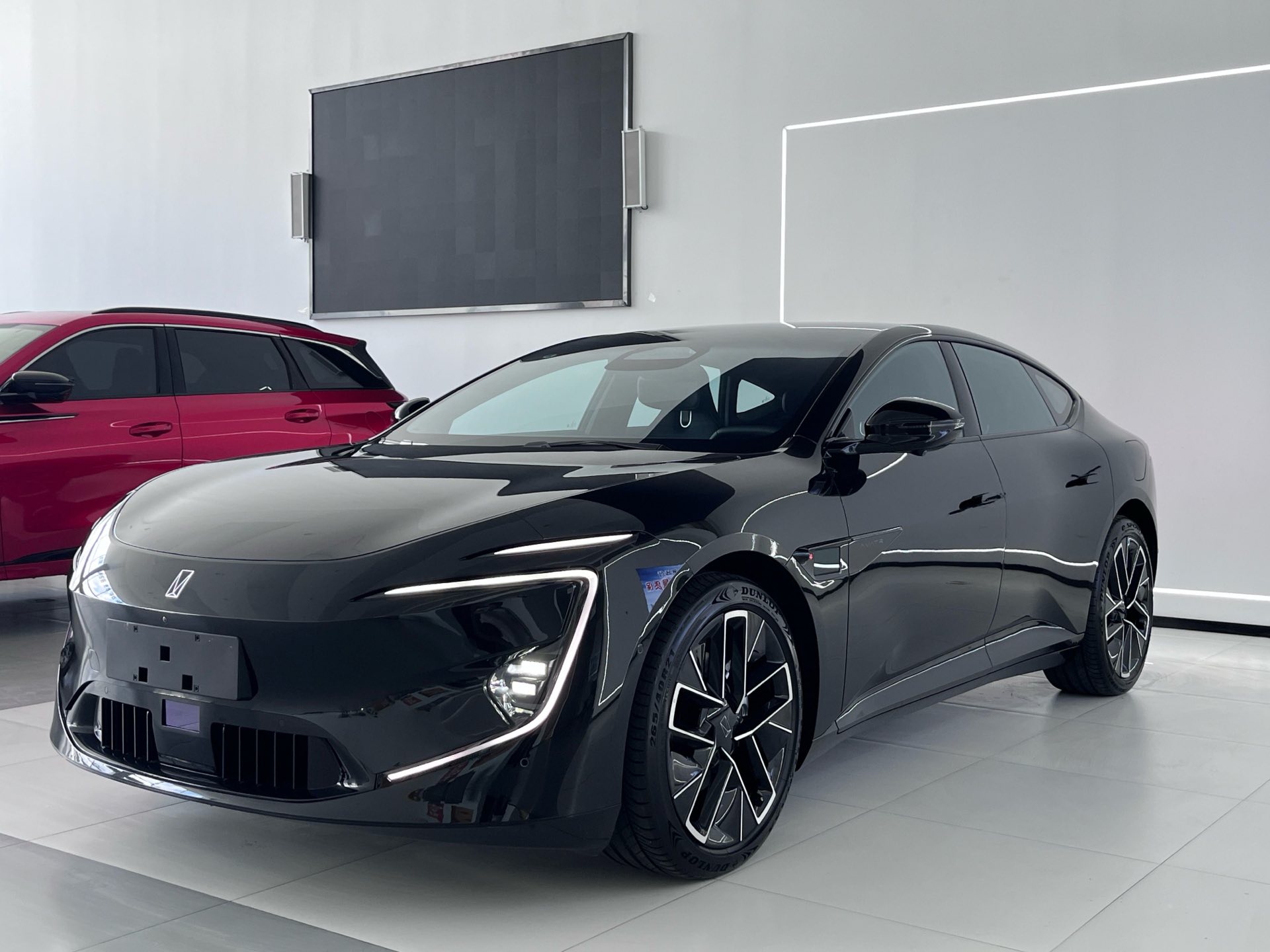 Avita 2025 Avita 12 Max All-Electric, Automatic Transmission exterior