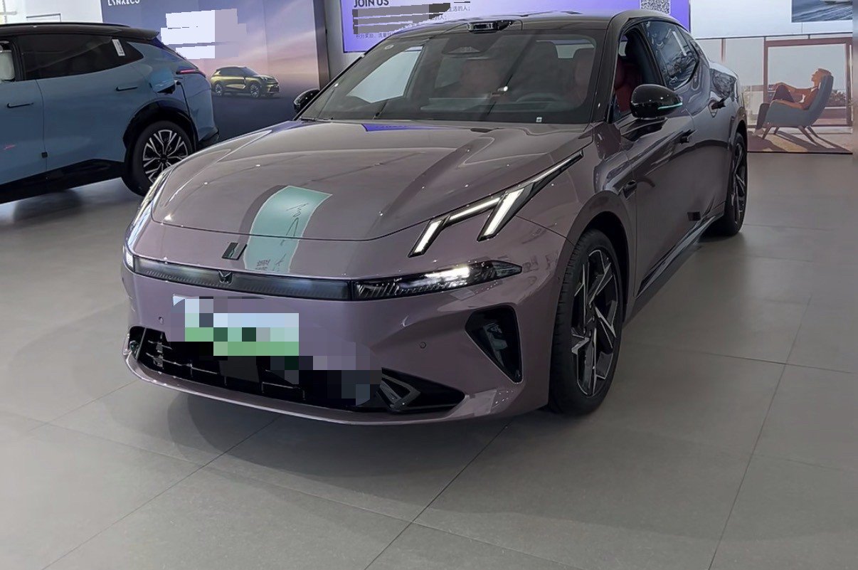 Lynk & Co 2025 Model Year Lynk & Co 07 EM-P 1.5T 126 Long-Range Intelligent Driving Ultra Automatic Transmission exterior