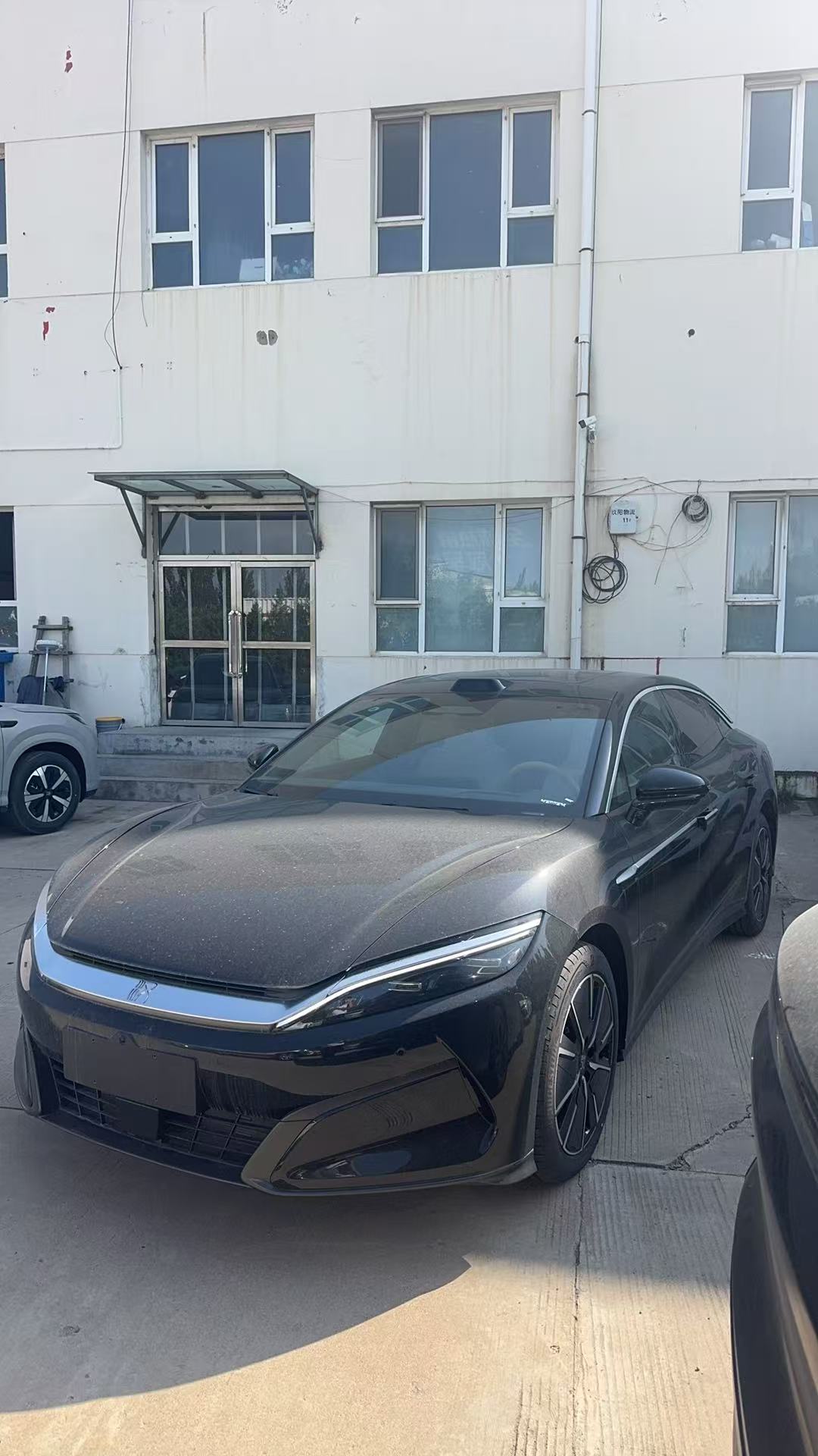 Han L 2025 Model Year DM-i 200KM LiDAR Flagship Edition exterior
