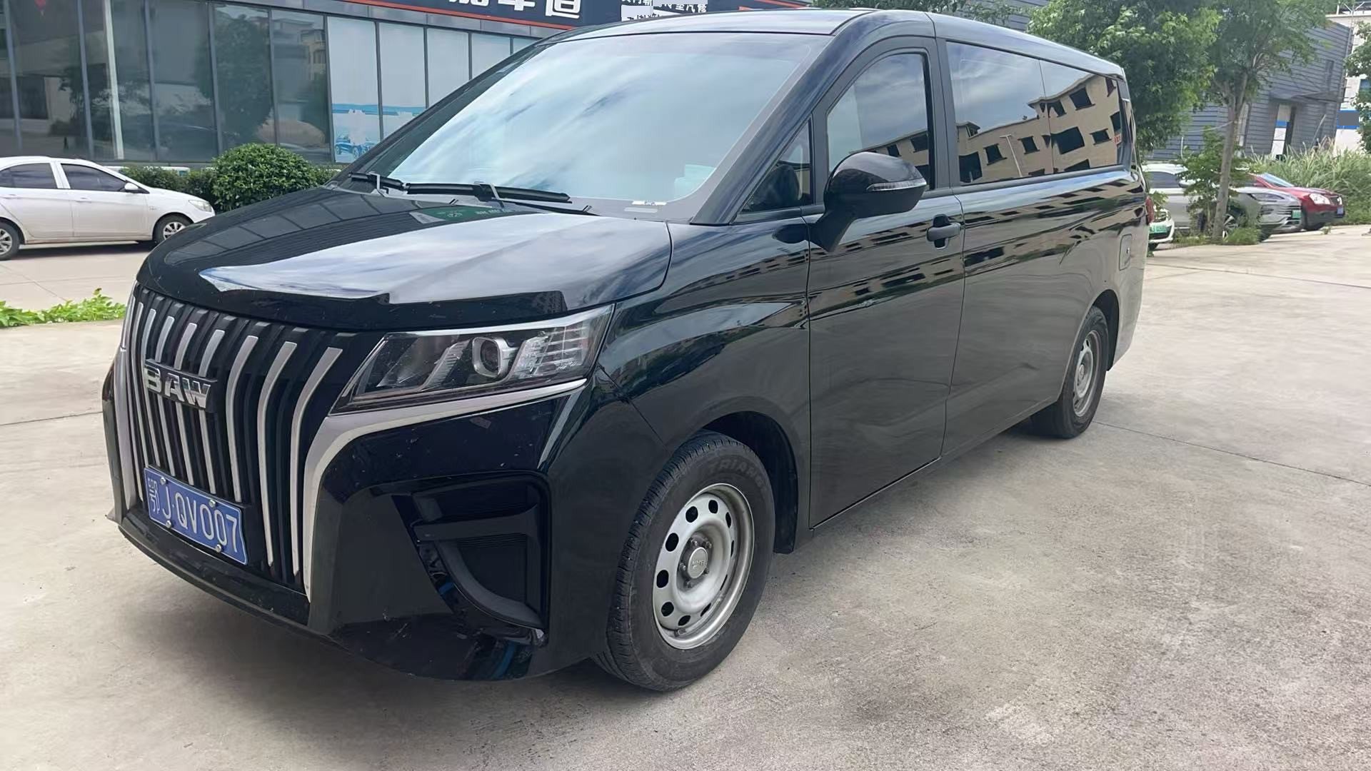 BAIC 2025 Model Year Wangpai M7 1.6 Long-Wheelbase Comfort Edition 5-Seater Manual Transmission exterior