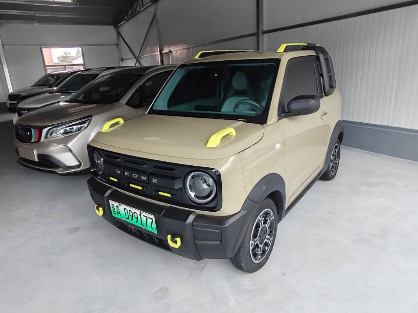 Geely 2025 Panda MINI 210 km Panda Knight Automatic Transmission exterior