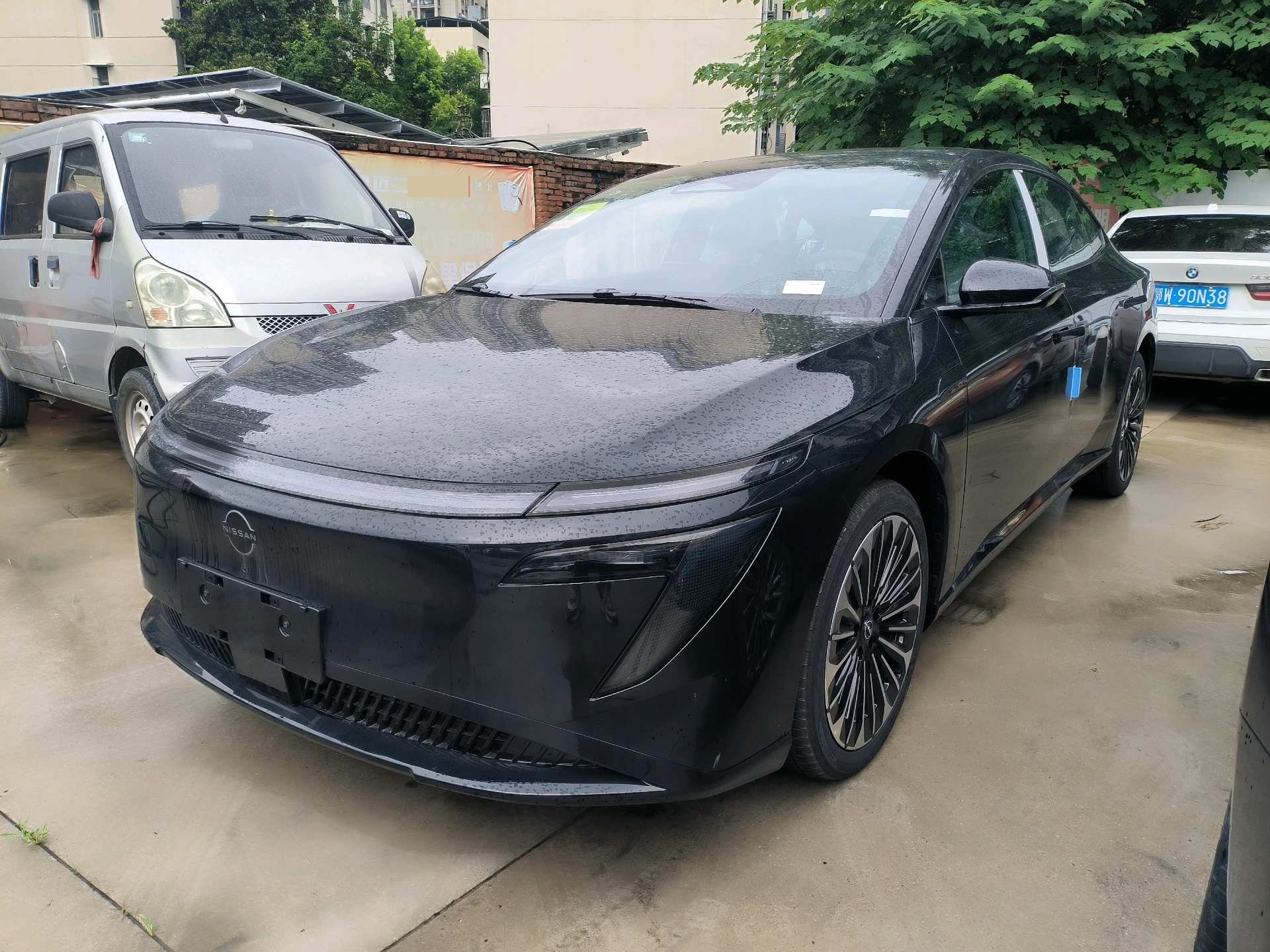 Nissan 2025 N7 510 Pro Automatic exterior