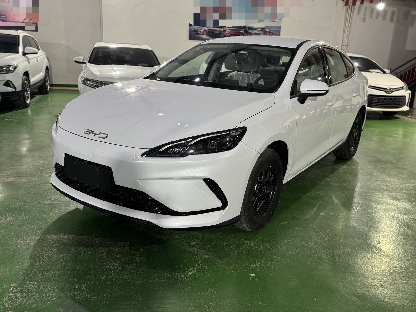 Seal 05 DM-i 2026 Model Year DM-i 128KM Luxury Edition exterior