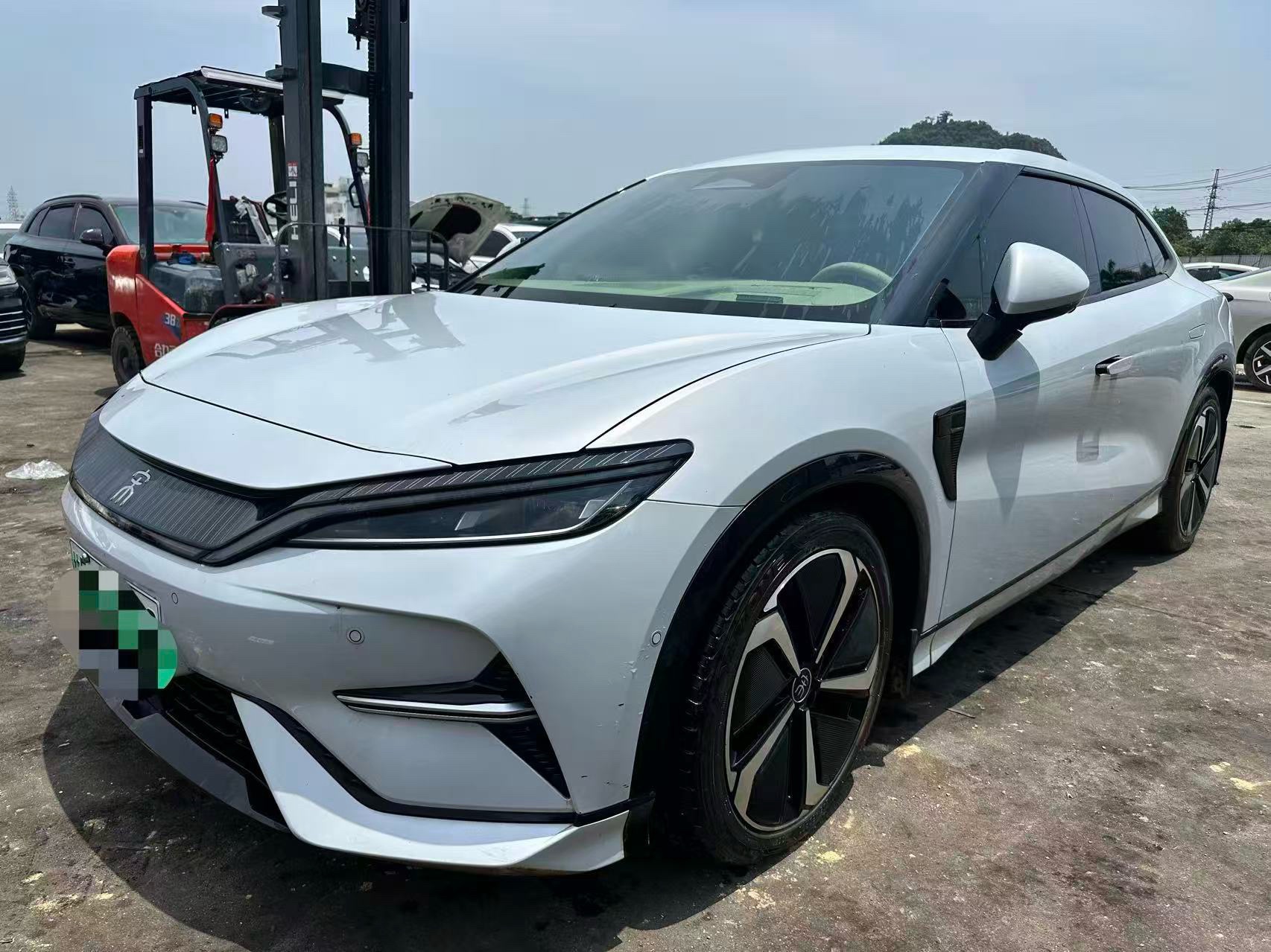 Song L 2024 Model, 662 km, Beyond Edition exterior