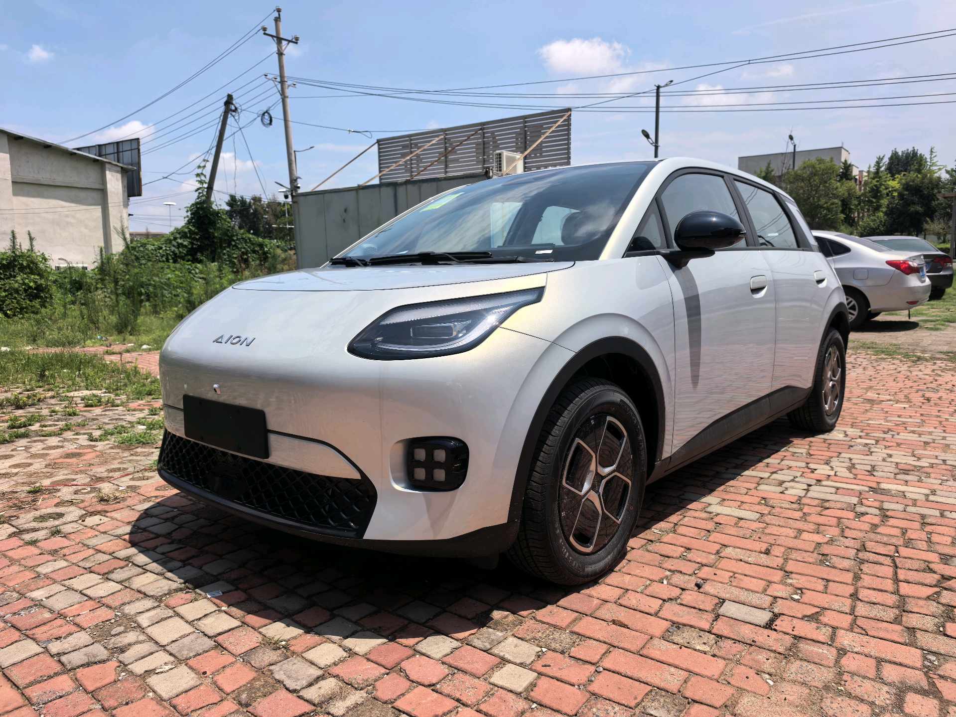 GAC Aion 2026 AION UT 320 Starlight Edition, Automatic Transmission exterior